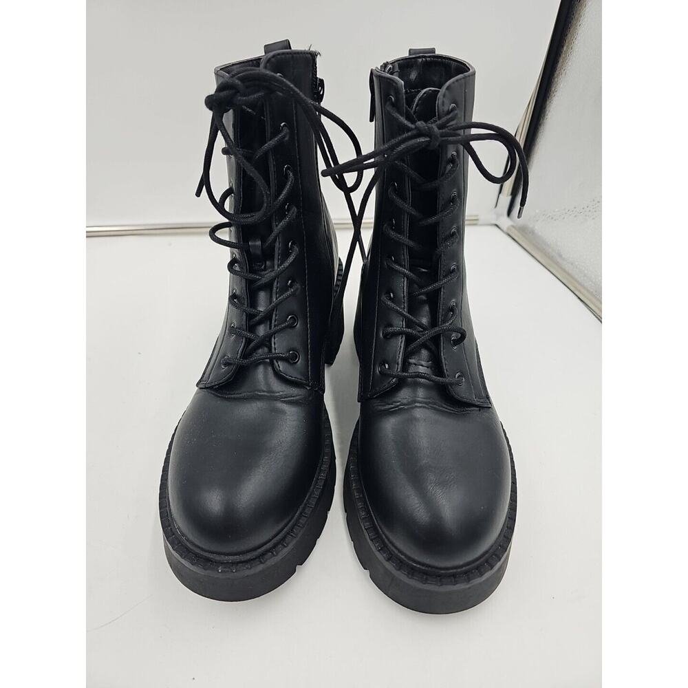Madden Girl Talentt Conbat Hiking Biker Platform Block Heel Boots Size 9.5 Black - Picture 2 of 4